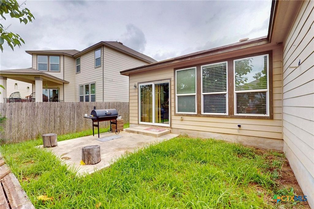 Image 37 of property listing at 140 Matthews Lane, Kyle, TX 78640