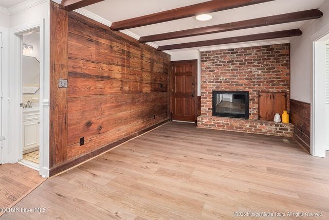 696 Laurie Ellis Road, Winterville, NC 28590