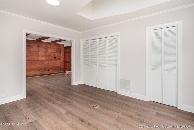 696 Laurie Ellis Road, Winterville, NC 28590