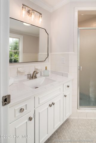 696 Laurie Ellis Road, Winterville, NC 28590