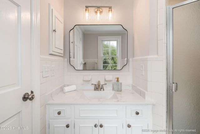 696 Laurie Ellis Road, Winterville, NC 28590
