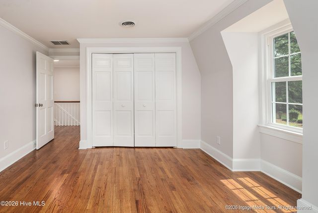 696 Laurie Ellis Road, Winterville, NC 28590
