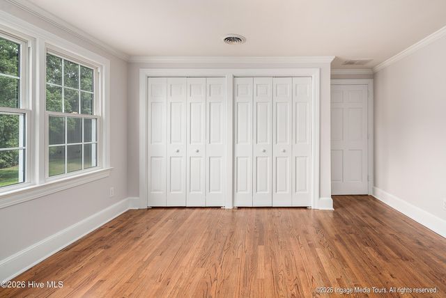 696 Laurie Ellis Road, Winterville, NC 28590