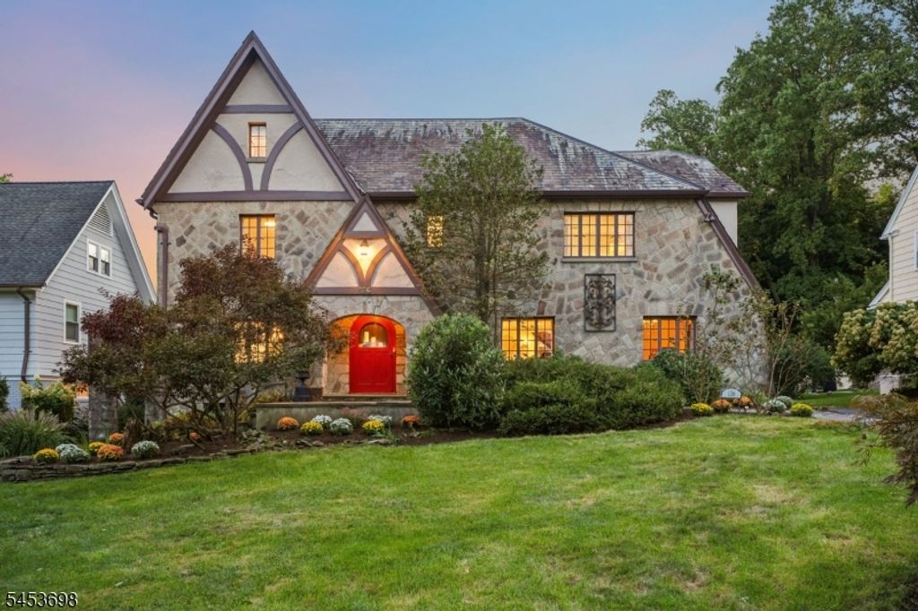 136 Summit Ave, Montclair Twp., NJ 07043 — photo 3