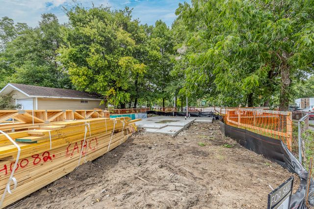 2018 Morningside Drive, North Charleston, SC 29405