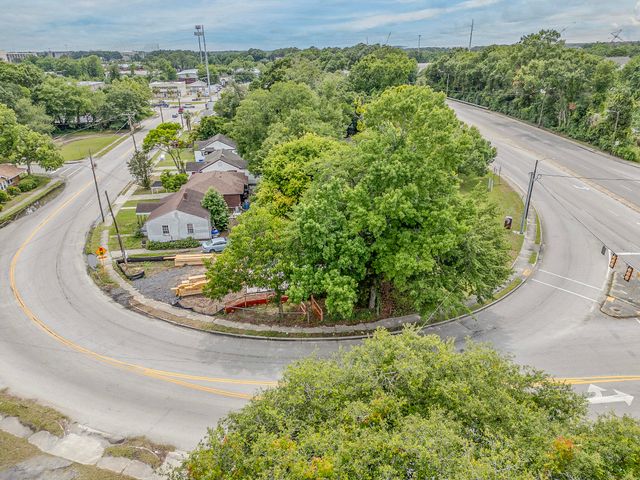 2018 Morningside Drive, North Charleston, SC 29405
