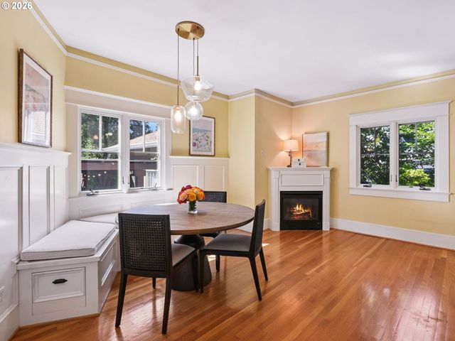 2517 Ne HAMBLET St, Portland, OR 97212