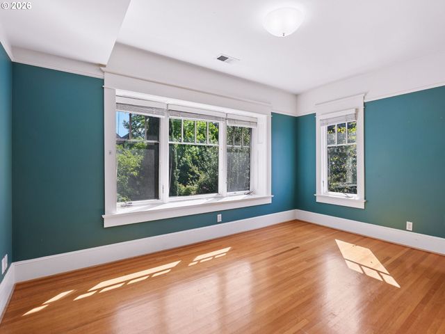 2517 Ne HAMBLET St, Portland, OR 97212