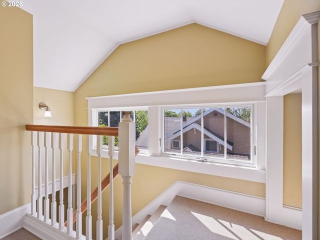 2517 Ne HAMBLET St, Portland, OR 97212
