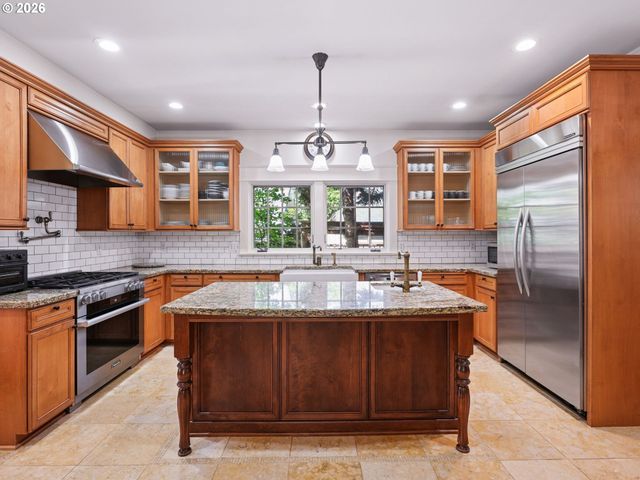 2517 Ne HAMBLET St, Portland, OR 97212