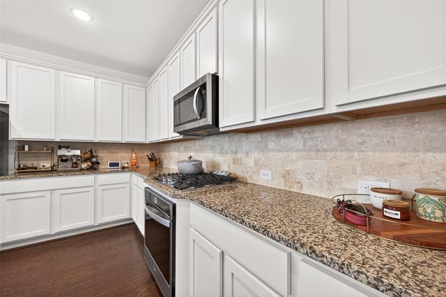 8018 Royal Palm Drive, Fulshear, TX 77441