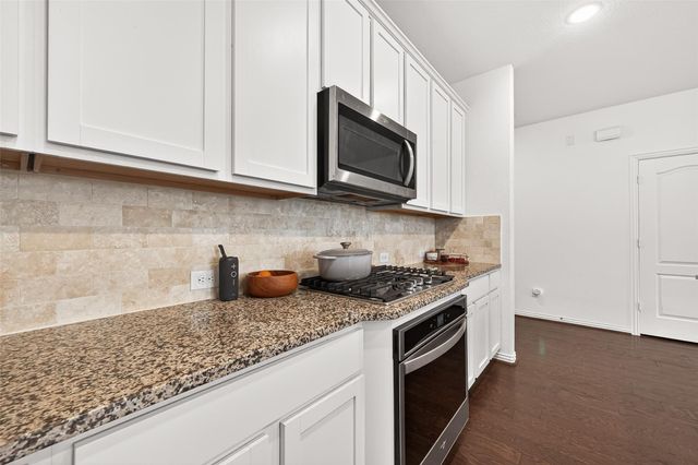 8018 Royal Palm Drive, Fulshear, TX 77441