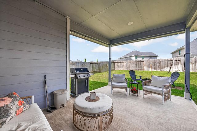 8018 Royal Palm Drive, Fulshear, TX 77441