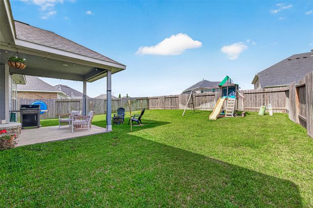 8018 Royal Palm Drive, Fulshear, TX 77441