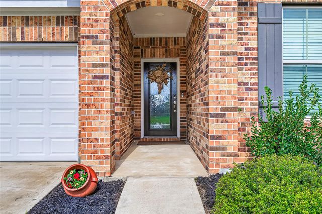 8018 Royal Palm Drive, Fulshear, TX 77441