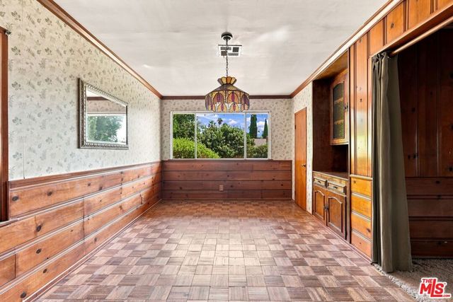 15954 Gault Street, Lake Balboa, CA 91406