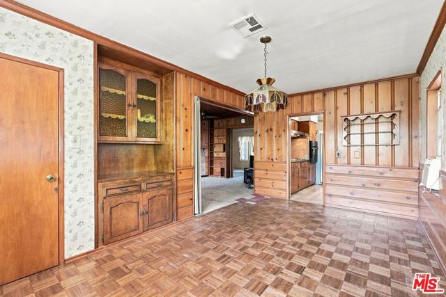 15954 Gault Street, Lake Balboa, CA 91406