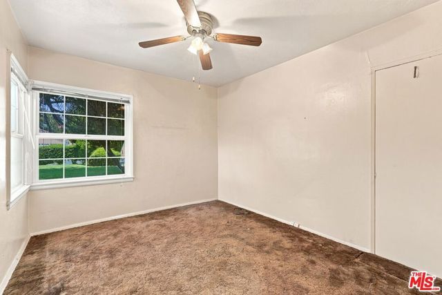 15954 Gault Street, Lake Balboa, CA 91406