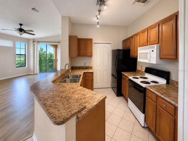 6157 METROWEST BOULEVARD 308, Orlando, FL 32835