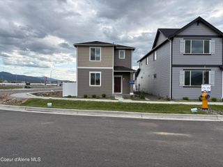 11977 W Kilkenny Dr, Post Falls, ID 83854