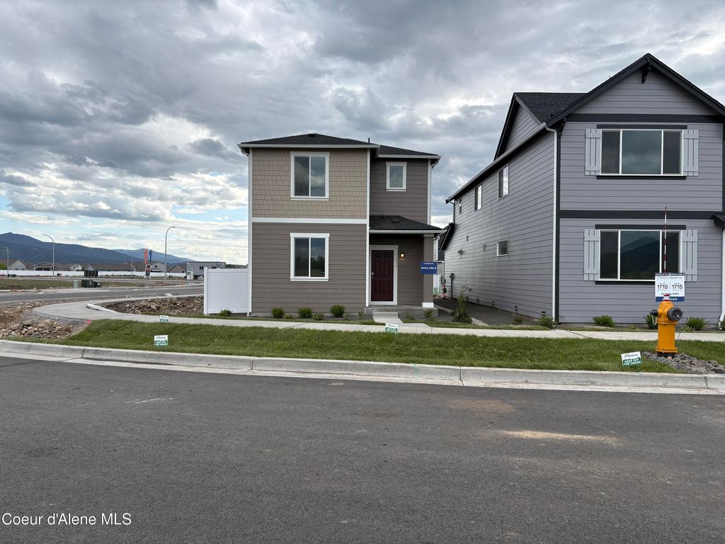 11977 W Kilkenny Dr, Post Falls, ID 83854