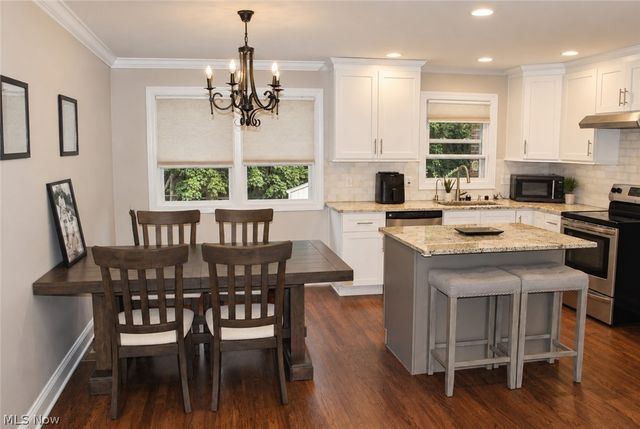 6254 Colebrook Road, Parma Heights, OH 44130