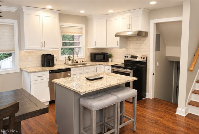 6254 Colebrook Road, Parma Heights, OH 44130