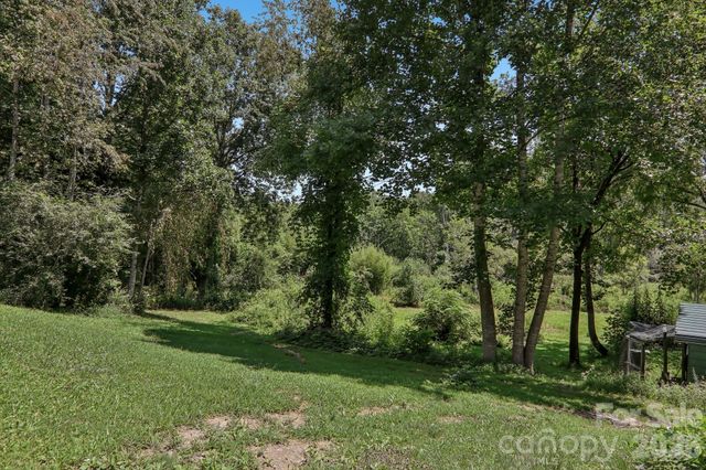 1414 Kanuga Road, Hendersonville, NC 28739