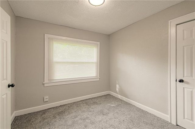 5900 Wabash Avenue, Kansas City, MO 64130