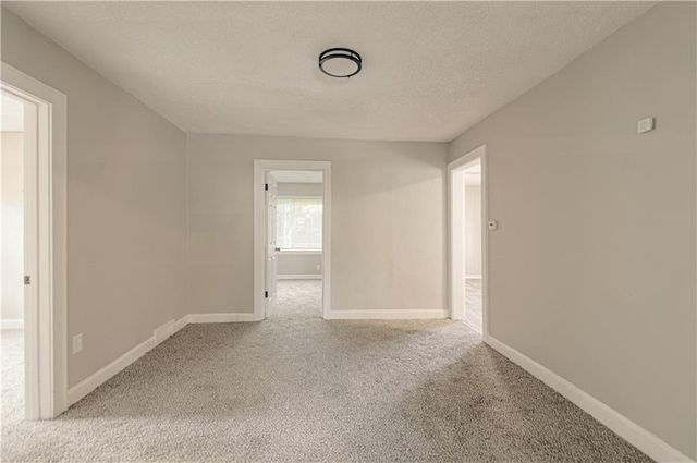 5900 Wabash Avenue, Kansas City, MO 64130
