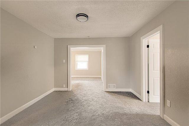 5900 Wabash Avenue, Kansas City, MO 64130