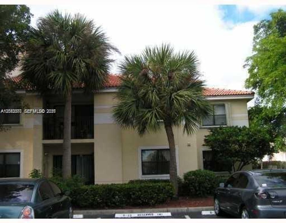 540 S Park Road 15-9, Hollywood, FL 33021