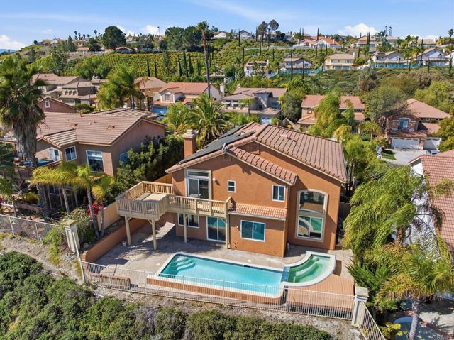 29 Villa Valtelena, Lake Elsinore, CA 92532