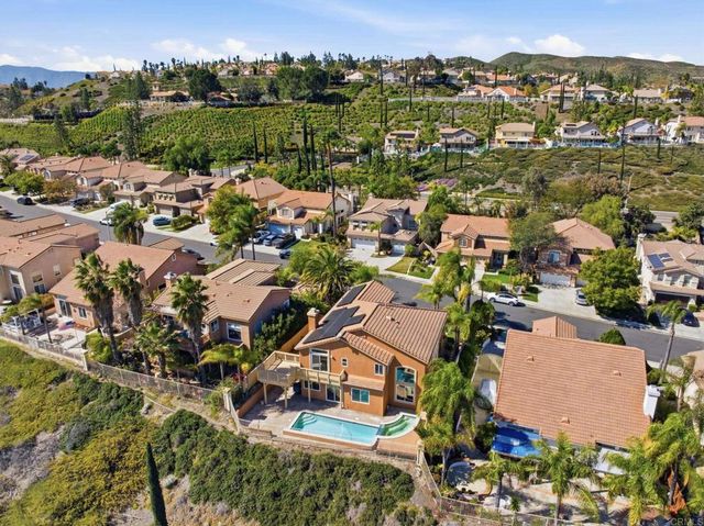 29 Villa Valtelena, Lake Elsinore, CA 92532