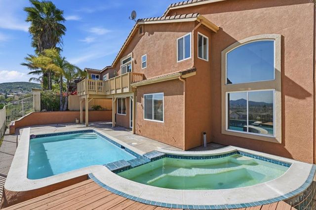 29 Villa Valtelena, Lake Elsinore, CA 92532