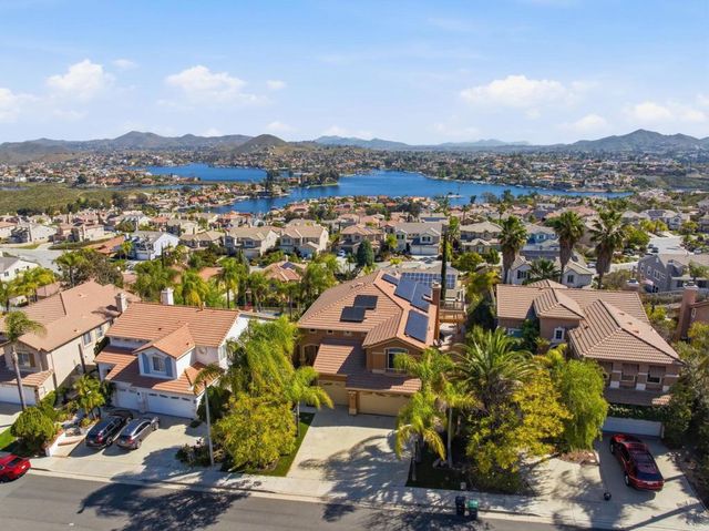 29 Villa Valtelena, Lake Elsinore, CA 92532