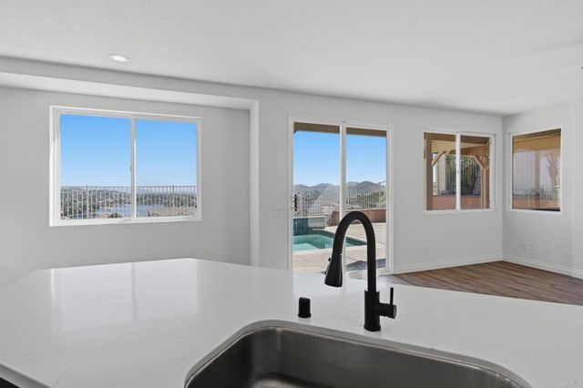 29 Villa Valtelena, Lake Elsinore, CA 92532