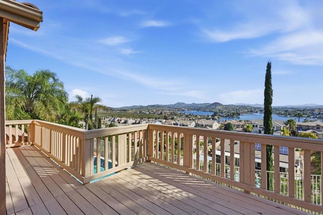 29 Villa Valtelena, Lake Elsinore, CA 92532