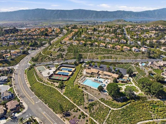 29 Villa Valtelena, Lake Elsinore, CA 92532