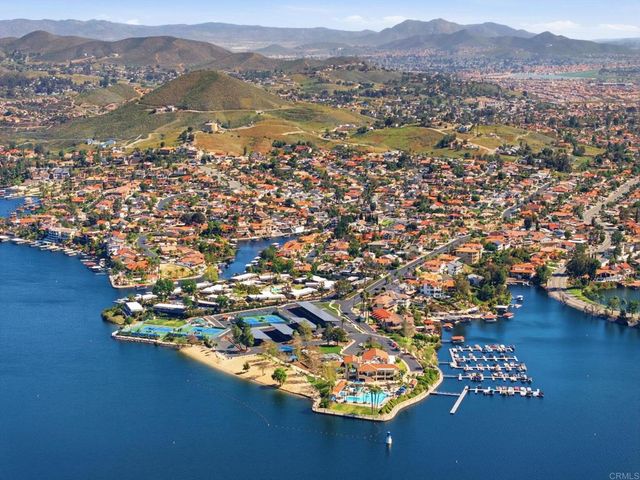 29 Villa Valtelena, Lake Elsinore, CA 92532