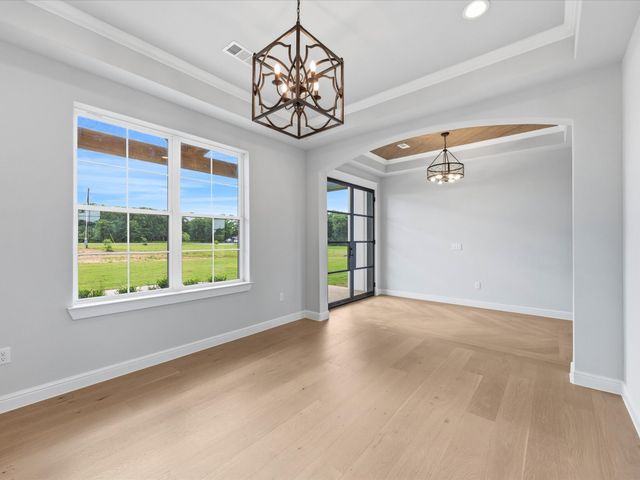 108 Bear Cat Court, Alvord, TX 76225