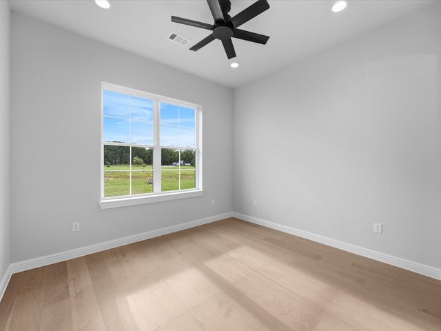 108 Bear Cat Court, Alvord, TX 76225