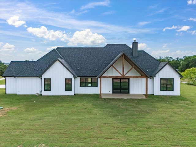 108 Bear Cat Court, Alvord, TX 76225