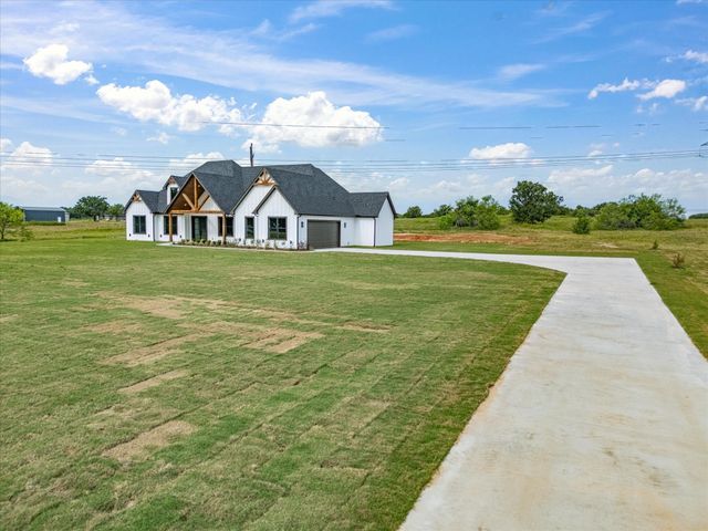 108 Bear Cat Court, Alvord, TX 76225