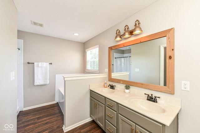 5959 Bladen Drive, Noblesville, IN 46062