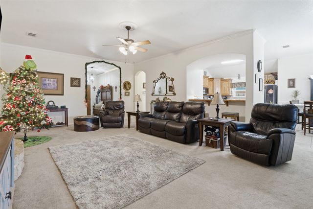 568 Willowview Drive, Saginaw, TX 76179