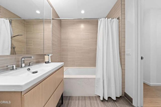 877 Francisco Street 1506, Los Angeles, CA 90015