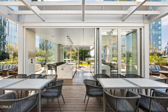 877 Francisco Street 1506, Los Angeles, CA 90015