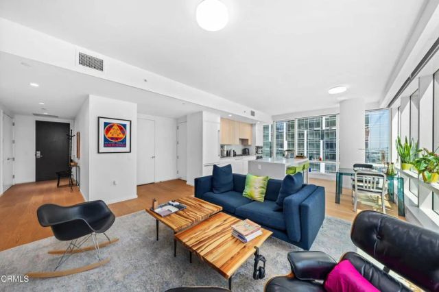 877 Francisco Street 1506, Los Angeles, CA 90015