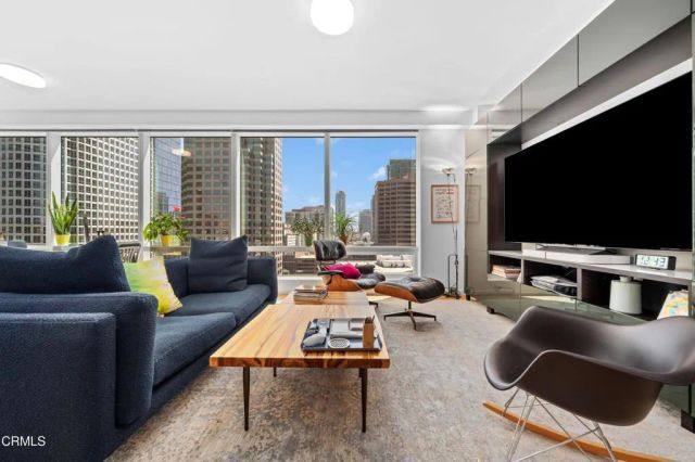 877 Francisco Street 1506, Los Angeles, CA 90015
